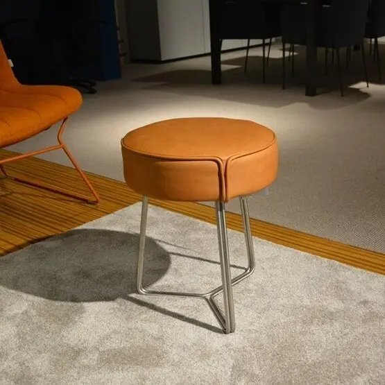 Bert Plantage Fuse stool – Bert Plantagie, Footstools & poufs (photo 2 of 3)