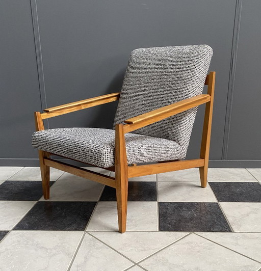 Fauteuil van Drevolux uit de jaren 60, opnieuw bekleed.