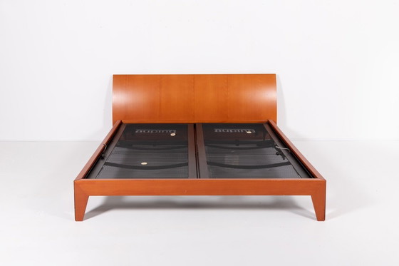 Image 1 of Hannes Wettstein ‘Juno’ bedframe van Cassina