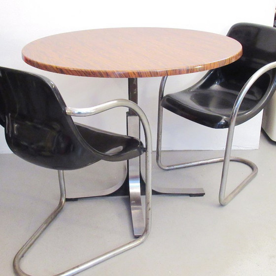 Image 1 of In hoogte verstelbare ronde tafel, jaren 60