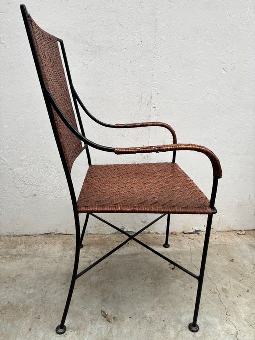 Vintage-Stuhl aus geflochtenem Rattan und Metall – Mid-Century-Stil