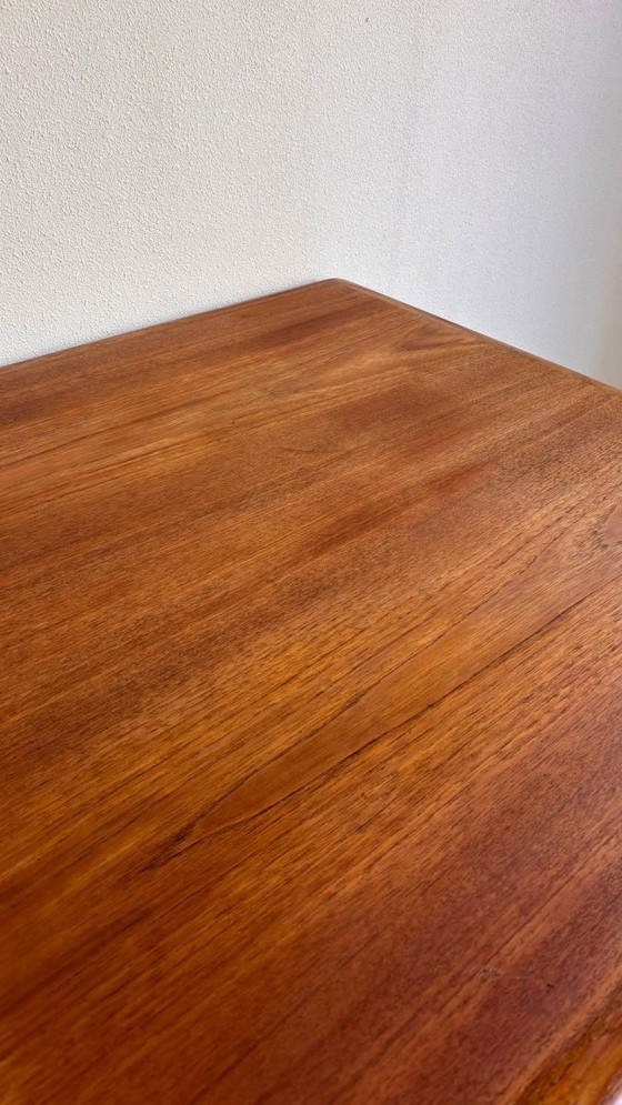 Image 1 of Table de salle à manger vintage en teck carré