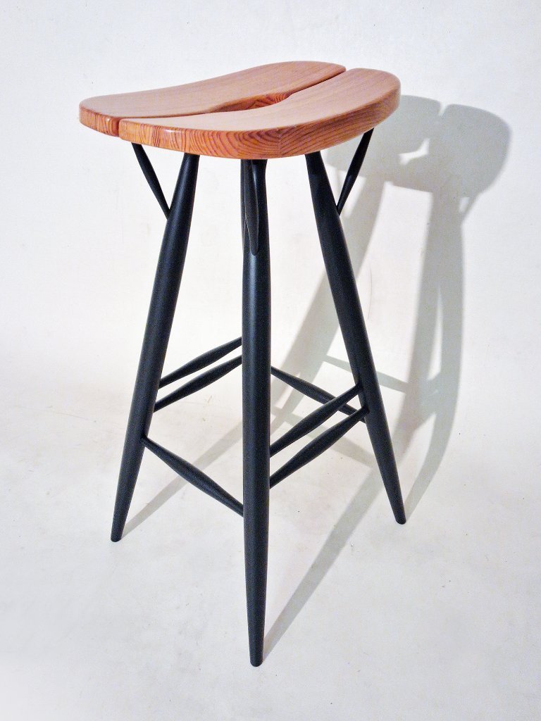 Artek Ilmari Tapiovaara Stool | Stools second-hand | Whoppah