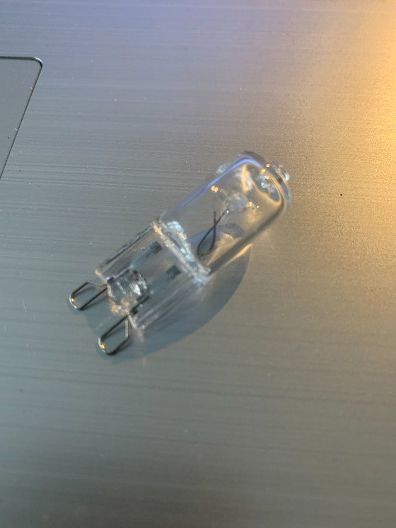 Image 1 of Highlight Trapeze Designlamp - Messing met melkglas kap - Tafellamp - Glas, Messing Nederland - Scandinavisch design - 2010-2020