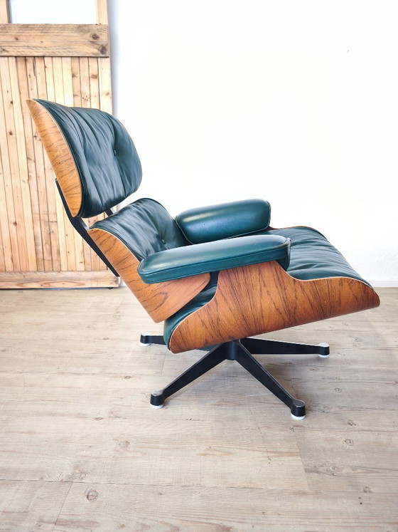 Poltrone Eames Lounge originali Herman Miller con pouf. In pelle verde avocado – Legno (photo 10 of 12)