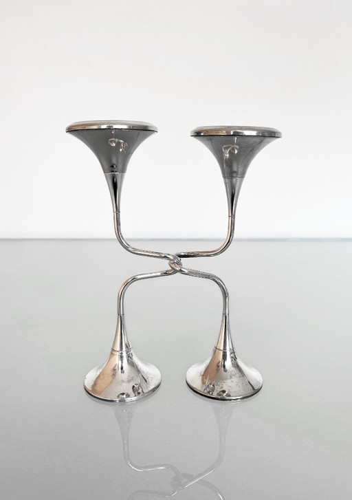 Ensemble vintage de deux bougeoirs argentés