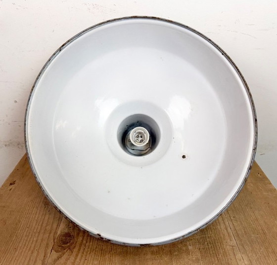 Image 1 of Lámpara colgante industrial británica de esmalte gris, década de 1960