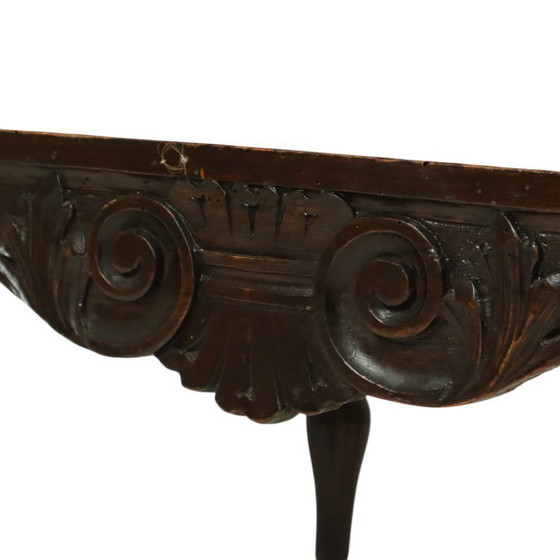 Image 1 of Fauteuil d'angle ancien en chêne italien de style Renaissance