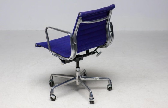 Image 1 of Herman Miller IBM EA117 (EA335 US)