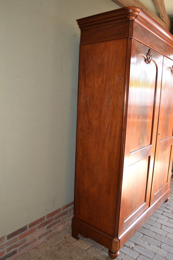 Image 1 of Antieke mahonie houten kledingkast, garderobekast.