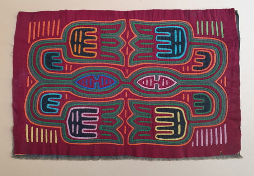 Textile Mola vintage cousu à la main du peuple Kuna en Amérique latine.