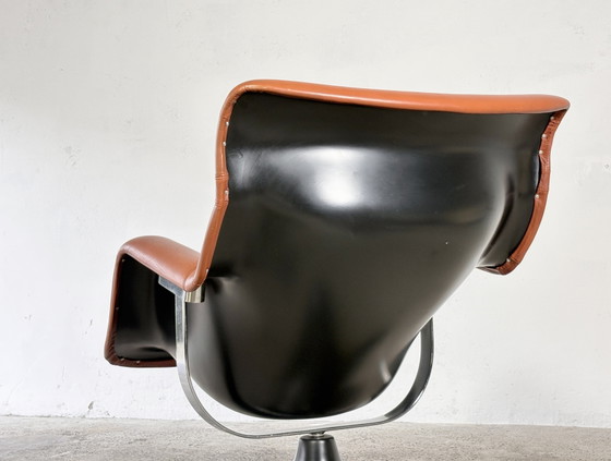 Poltrona Karuselli anni '70, design Yrjö Kukkapuro in pelle cognac – haimi, Poltrone, Fiberglass, Leather (photo 12 of 17)
