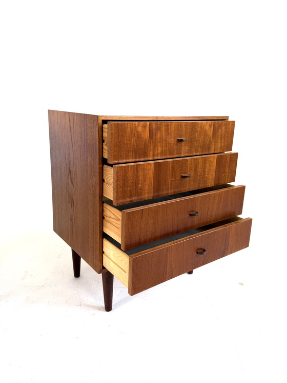 Image 1 of Ensemble de 2 commodes/tables de chevet danoises vintage des années 1960