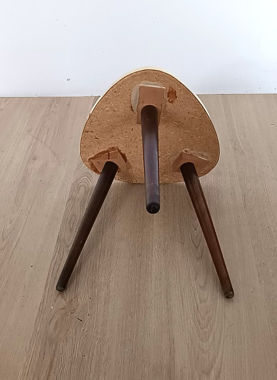 Image 1 of Vijftiger jaren bijzettafel met rood sparkle bovenblad