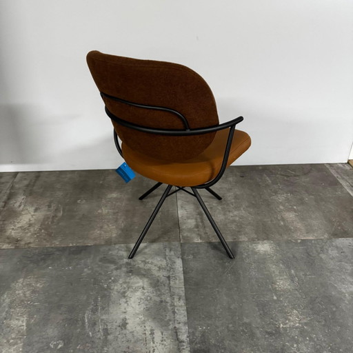 Flip 1.0 juego de 4 – Bert Plantagie, eetkamerstoelen, Plastic, Textile (photo 2 of 5)