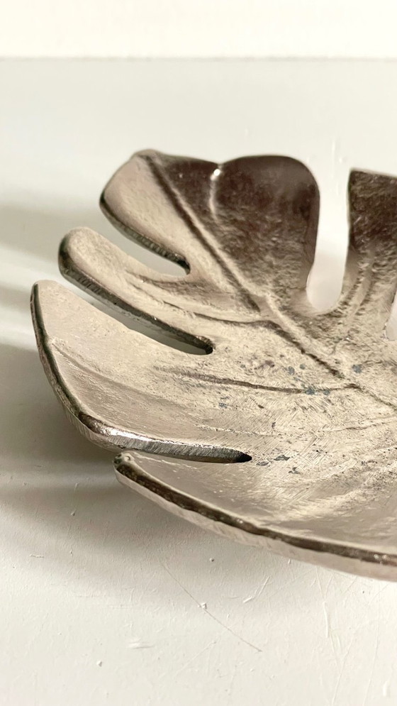 Image 1 of Metal Leaf-Shaped Trinket Tray