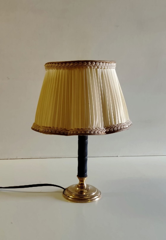 Lampe à poser en laiton et bakélite - mid.XXeme, Doré (photo 2 sur 10)