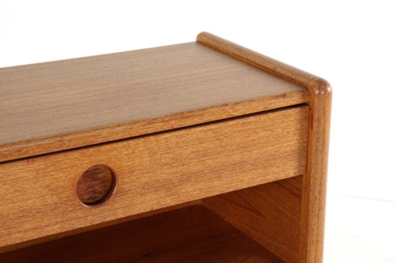 Image 1 of Kai Kristiansen per Vildbjerg pensile credenza piccolo mobiletto vintage danese