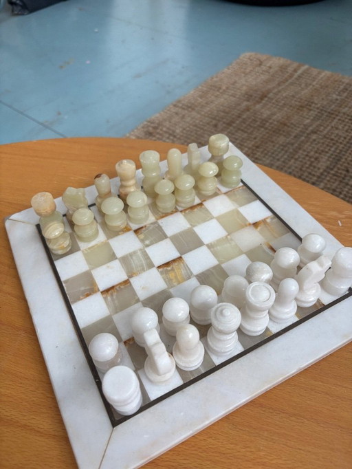 Set di scacchi in marmo unico