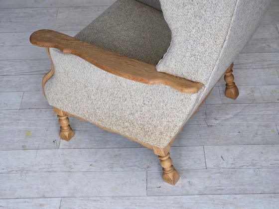 Image 1 of Deense fauteuil met hoge rugleuning uit de jaren 70, bekleed met meubelwol en gemaakt van massief eikenhout.