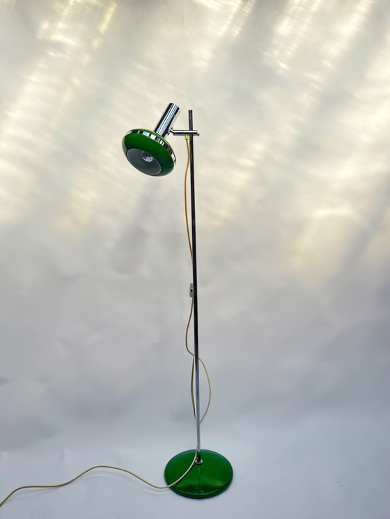 Image 1 of Vintage groene chromen vloerlamp uit de jaren 70 | Space Age | Mid-century modern | Hustadt-stijl