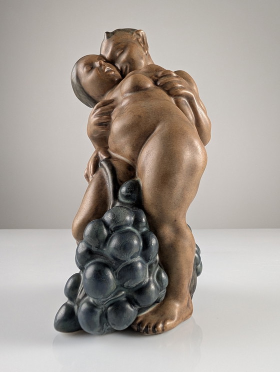 Image 1 of Satyre, femme et raisins Sculpture de Kai Nielsen pour Bing & Grøndahl 1910S