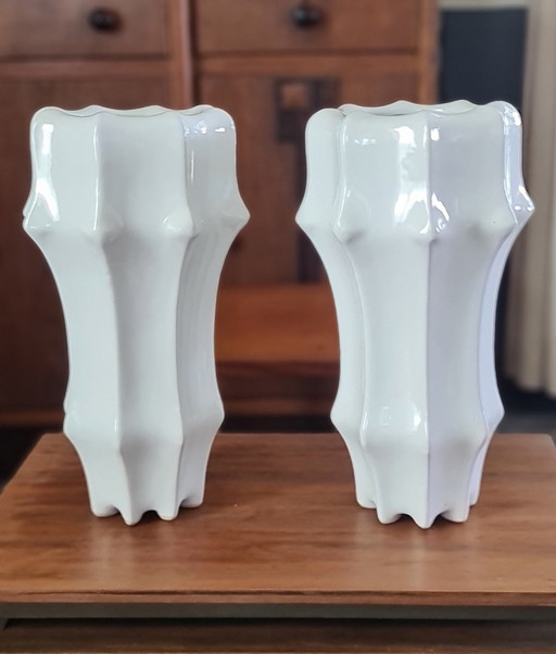 2 grands vases décoratifs blancs années 80