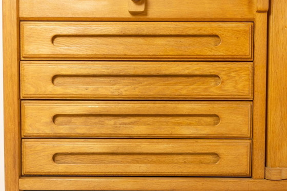 Image 1 of Guillerme e Chambron. Armadio in rovere con scrivania integrata. 1970-80