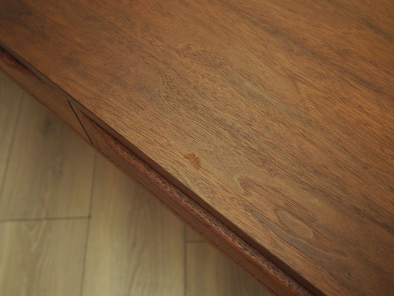 Lowboard danese in impiallacciatura di teak con tre cassetti, anni '60 – Mobili TV, Legno (photo 8 of 9)