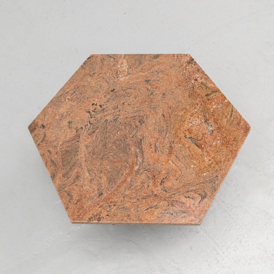Couchtisch aus Granit aus den 70er Jahren – Couchtische, Stone (photo 11 of 13)