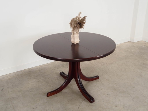 Round mahogany table, Danish design, 1970s, manufactured in Denmark