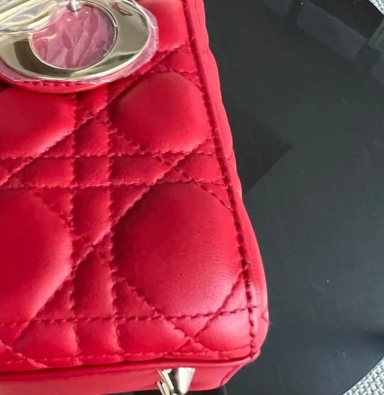 Image 1 of DIOR LADY SMALL FLAP - PELLE DI AGNELLO CANNAGE ROSSO CON DETTAGLI ORO