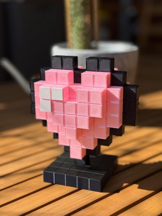 Image 1 of 3D Printed Pink Pixel Heart – Retro Gamer Desk Decor