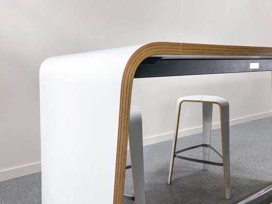 Image 1 of Mesa de conferencias Brunner Hoc con cuatro sillas