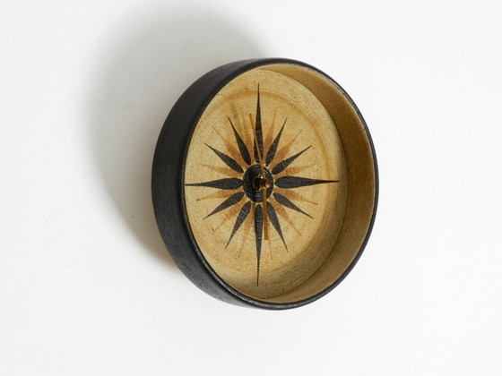 Image 1 of Precioso reloj de pared redondo de cerámica de los años 70 hecho a mano