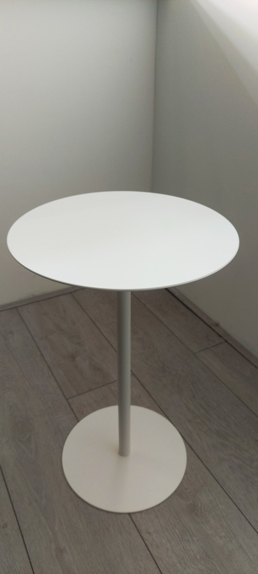 Table d'appoint moderne blanche en acier