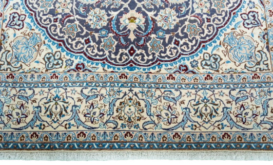 Image 1 of Hand-knotted Nain 9La oriental rug with silk content - 270 x 165 cm