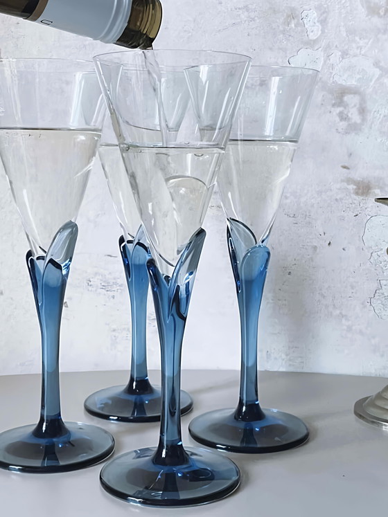 Image 1 of Set van 6 Vintage Luminarc "Lilas" Champagneglazen – Saffierblauw – Jaren '80/'90 (Mint)