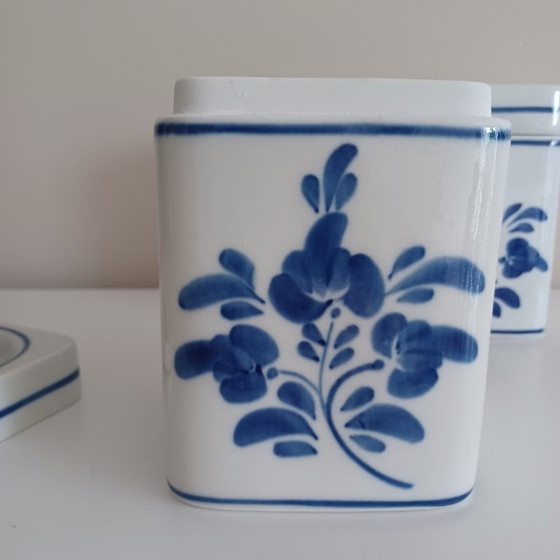 Image 1 of Viana Do Castelo. Portuguese ceramics. Hand-painted storage jars. 50-60 Blue/white.