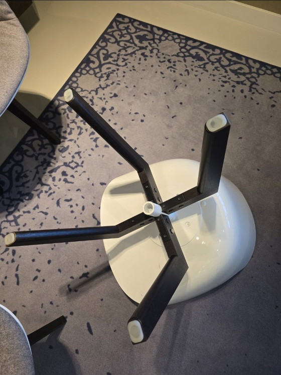 Image 1 of 5 fantastiche sedie di design sottili in MDF Italia Flow