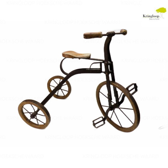 Image 1 of Deux tricycles jouets anciens