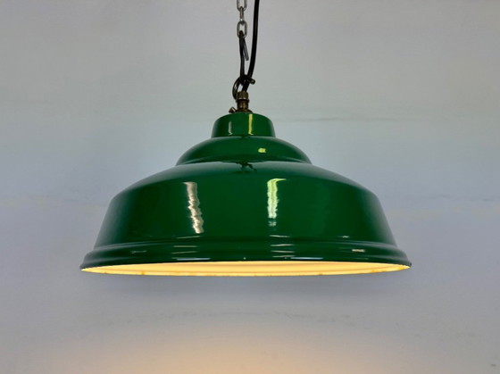 Image 1 of Lampada a sospensione industriale in smalto verde britannico, anni '60