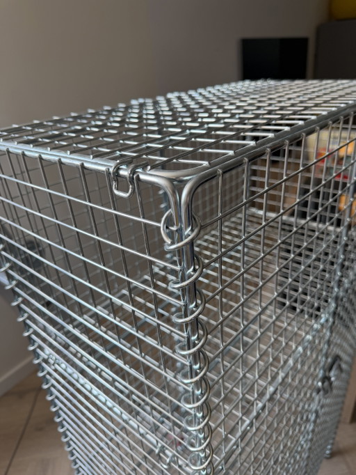El mueble de almacenamiento IKEA PS 2017 está diseñado por Nike Karlsson. – vitrinekasten, Metal (photo 2 of 8)