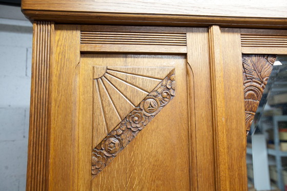 Image 1 of Armadio Art Déco in rovere intagliato - bottega fiamminga circa 1930