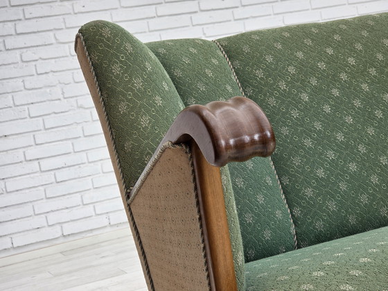 Image 1 of Años 50, sofá danés de 3 plazas, tejido de lana de mobiliario verde/beige, madera de roble.