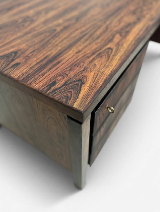 Image 1 of Gunni Omann Model 77 palissanderhouten bureau, jaren 60.