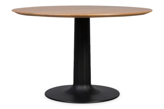Image 1 of Leolux Columna dining table