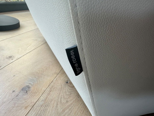 Sillón Ligne Roset con reposapiés