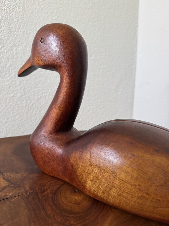 Image 1 of Vintage decoratieve houten eend