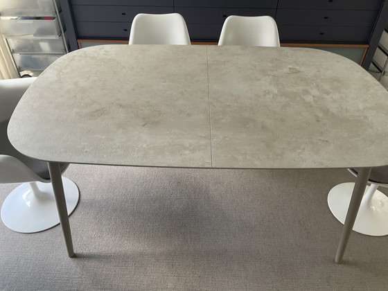 Image 1 of Kingston uitschuifbare eetkamertafel  van 160cm / 230 cm in Keramiek